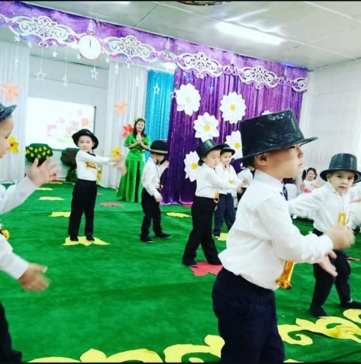 8-Наурыз мерекесіне арналған ертеңгілік. "Аққайын"ересек тобы