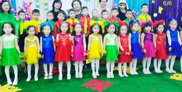 "Әлемнің жарығын сыйладың сен маған" "Қарлығаш" м/д тобы