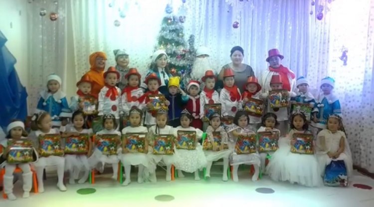 Жаңа жыл мерекесі. "Балапан" ортаңғы тобы