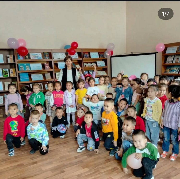 Тәрбиеленушілеріміздің кітапханаға саяхаты