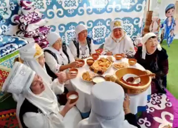 Әжелер мектебі.