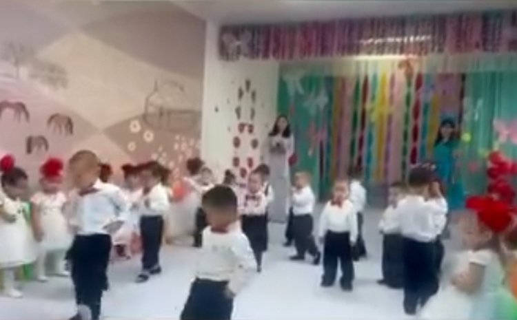 "Балапан" кіші топ. "Ана-аса қымбат жан"