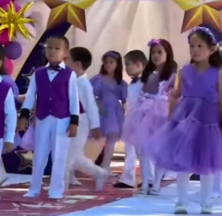 "Қош бол балабақшам". "Қарлығаш" м/д тобы