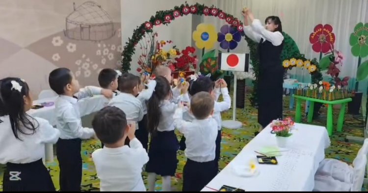 "Гүлдер- жердің сәні" "Ақкөгершін" ересек топ